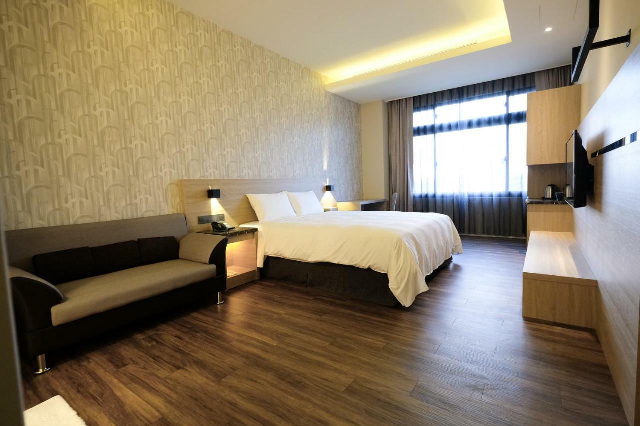 Yu Chun Hotel Taichung Exterior foto
